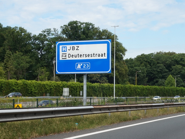 DSC00482a2nx23