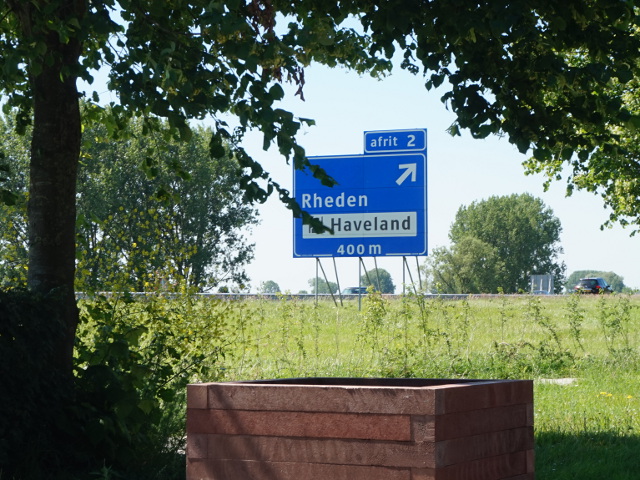 DSC09389a348zx2