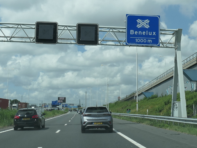 P1080731a15wbenelux