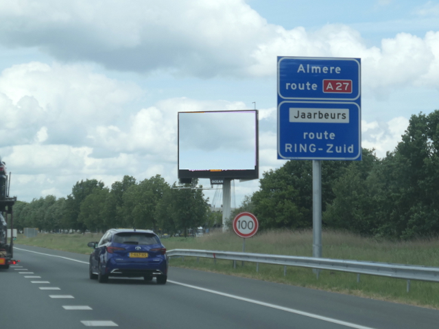 P1370520a27nlunetten
