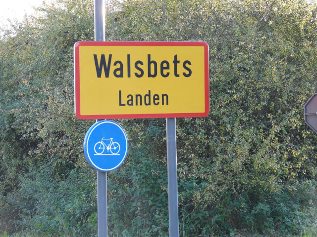 P1200516walsbets_g
